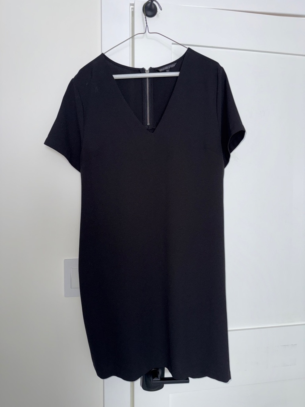 Felicity & Coco Black V-Neck Shift Dress with Back Zipsize XL